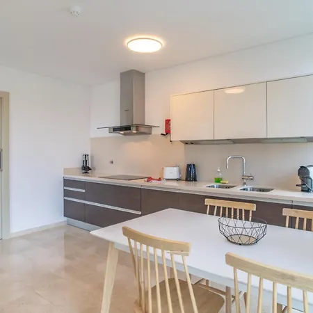 Madeira T2 Apartment *